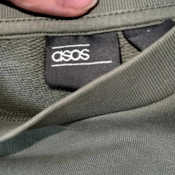 ASOS DESIGN oversized sweatshirt with cut and sew panel - Picture 5 of 6